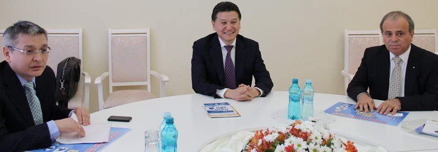 Vizita președintelui Federației Internaționale de Șah, Kirsan Iliumjinov la Chișinău Vizita președintelui Federației Internaționale de Șah, Kirsan Iliumjinov la Chișinău