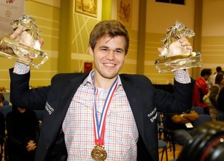 Magnus Carlsen — Triplu Campion Mondial